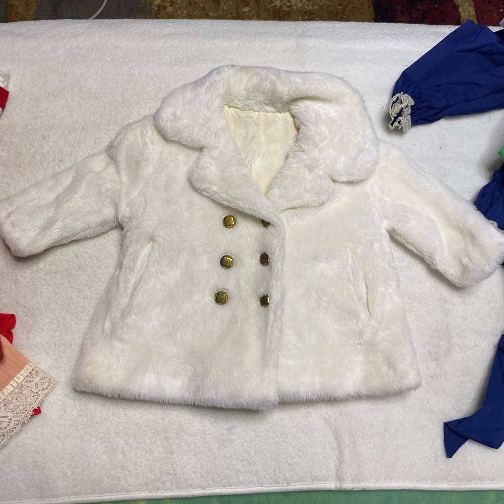 Vintage little girls faux fur coat size 2T